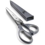 CISEAUX 5 COUPE + PEIGNE POUR NETTOYAGE